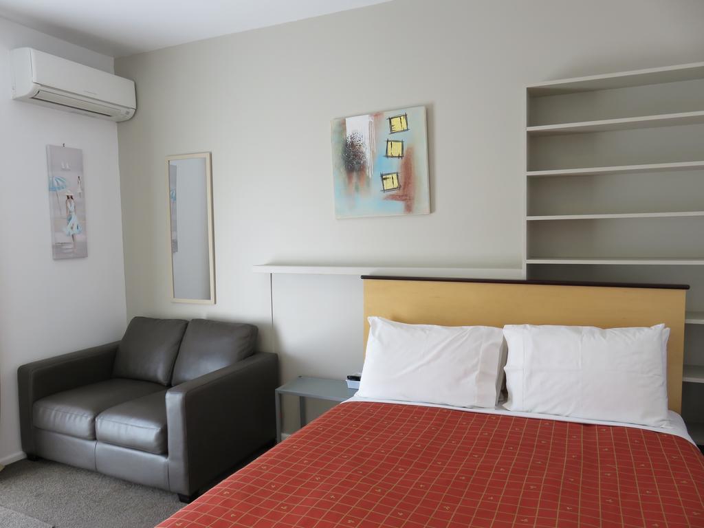 Mcwilliam Apartment